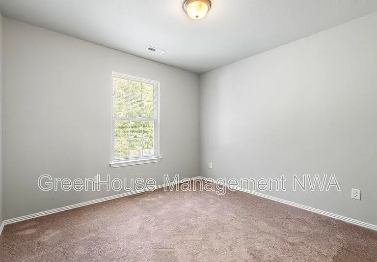 820 Baker St NW — Photo 15