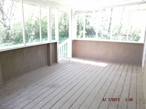 5th image of 15 Black Jack Mountain Cres