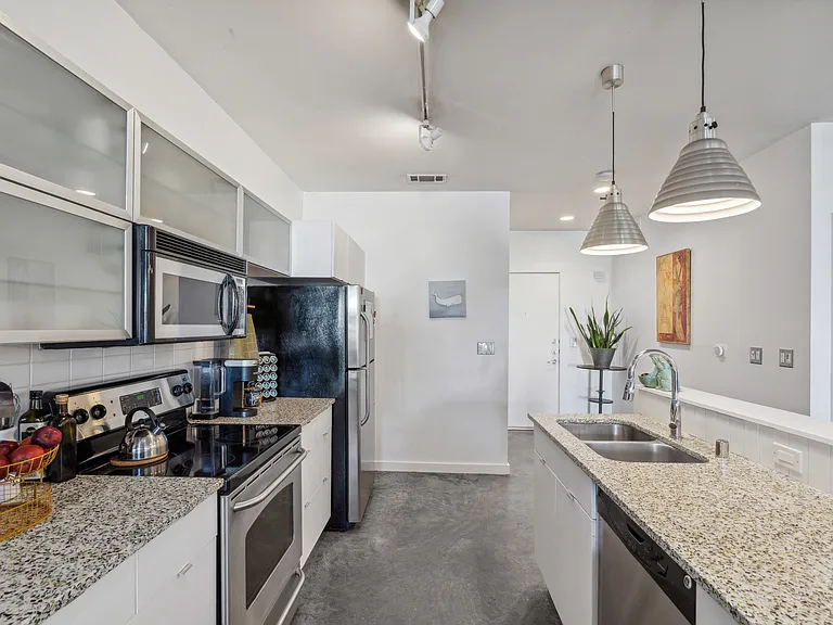 1111 S Akard St #210 — Photo 10