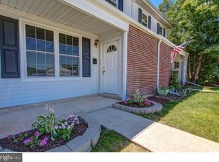 42 Reliance Ct, Telford, PA 18969