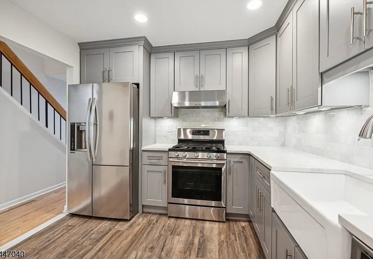 251 Plymouth Ct #251 — Photo 5
