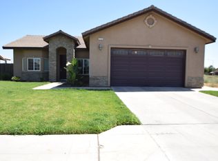 2122 N McCaffrey Ave, Fresno, CA