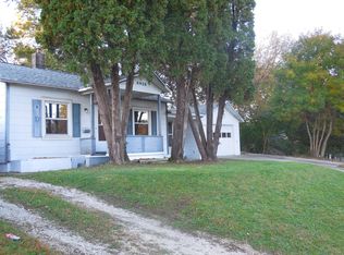 2915 W 49th St, Davenport, IA 52806