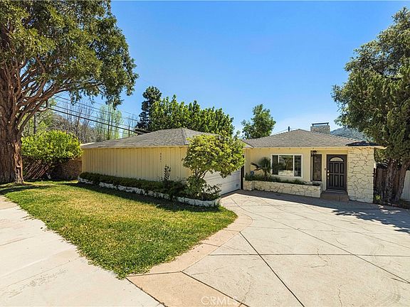 2nd image of 9601 Creemore Pl