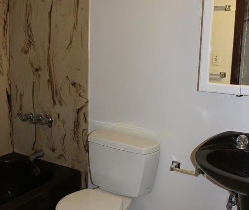 4th image of 818 S King St APT 1604