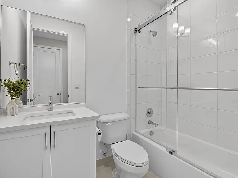 8270 Essex Country Club Dr — Photo 33