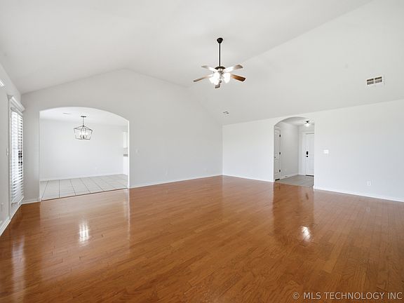 5th image of 9479 E 139th Pl N