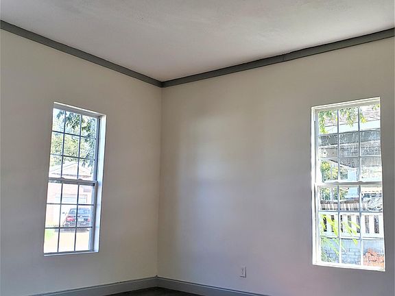 5th image of 500 Gladys St