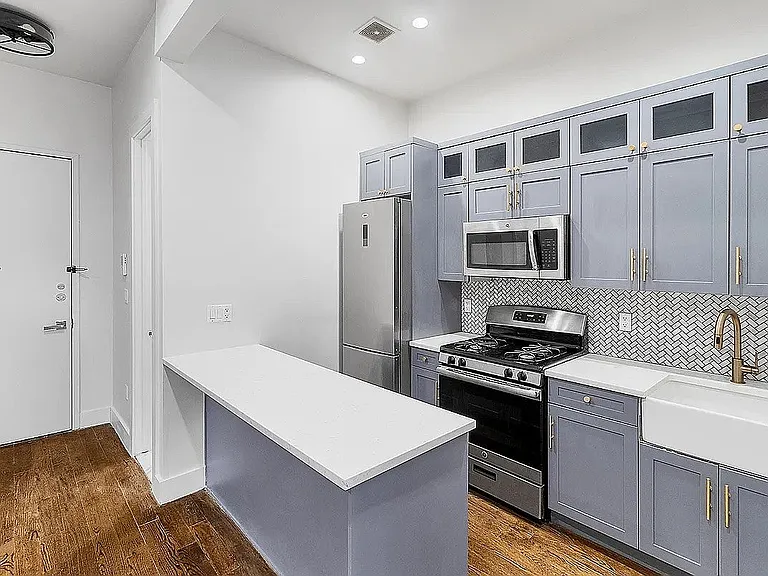 12 Belvidere St #3B — Photo 1