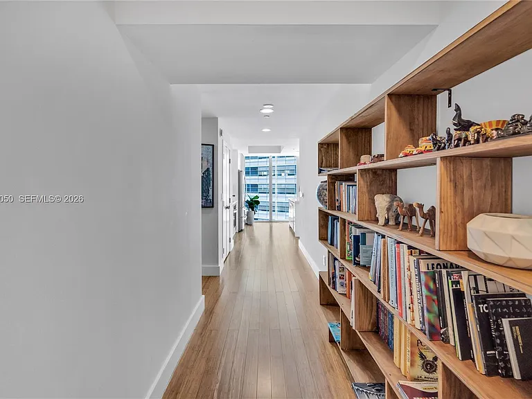 888 Biscayne Blvd #812 — Photo 17