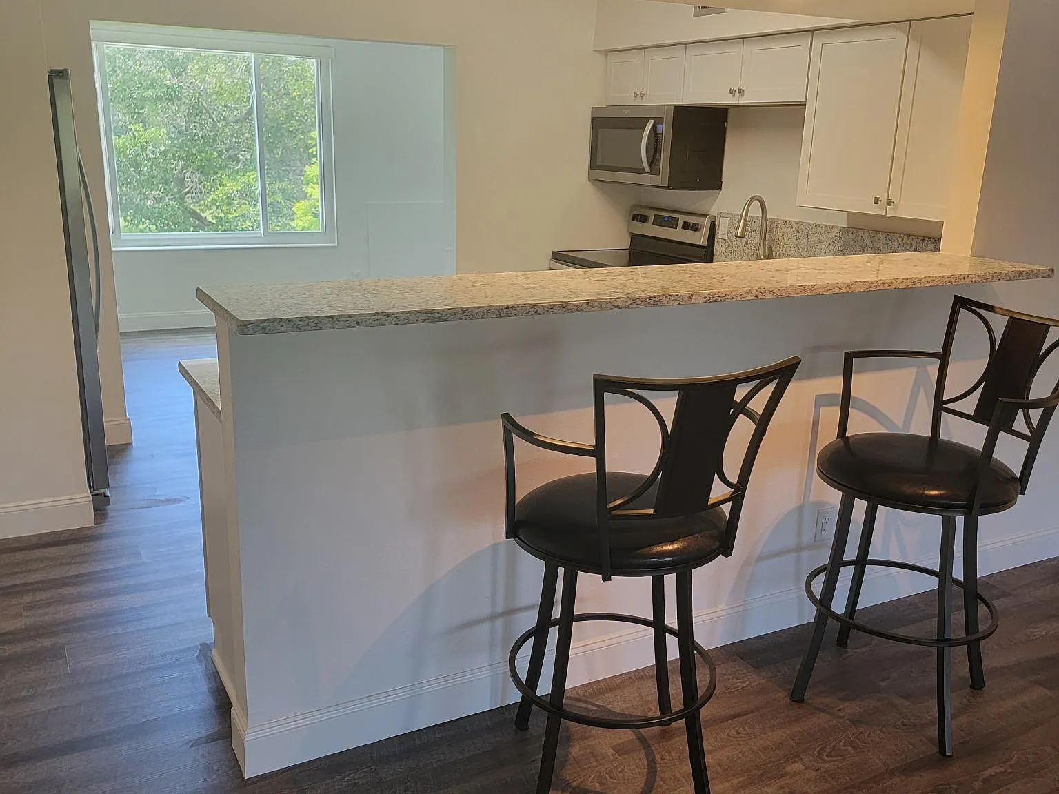 2 bed, 1400 sqft, $1,775 — Photo 4