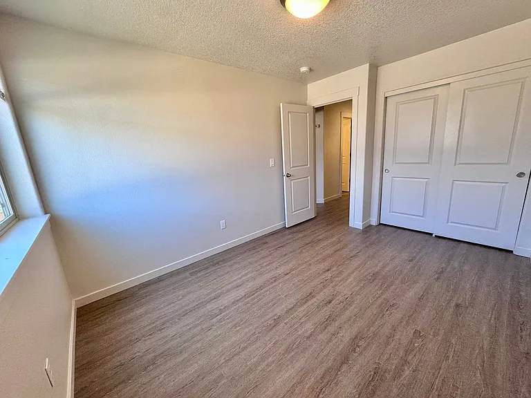 5724 NE 47th St — Photo 35