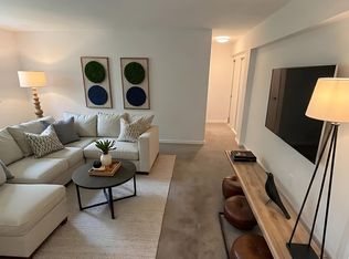 401 Park Pl APT 3F, Fort Lee, NJ 07024