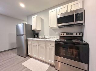 Modern 1-bedroom retreat / Walk to Downtown, Kokomo, IN 46901