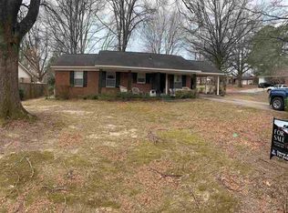 819 Flicker Dr, Dyersburg, TN 38024