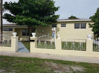 19605 NW 8th Ct, Miami Gardens, FL 33169