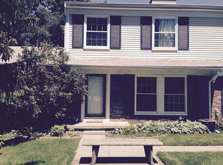 2668 Fenwick Ct, Ann Arbor, MI 48104