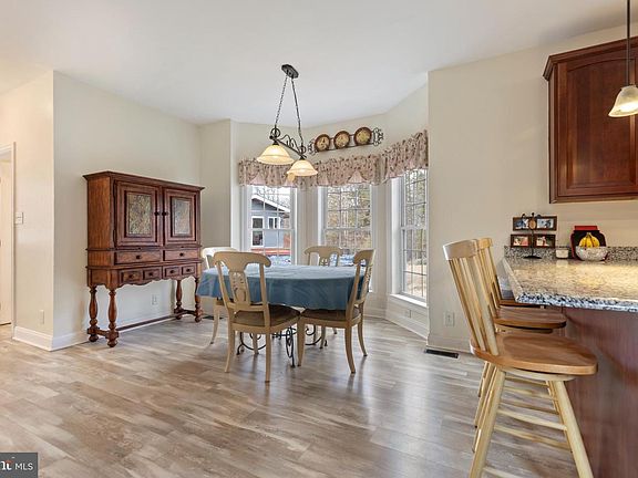 5th image of 3336 Hunting Ridge Rd