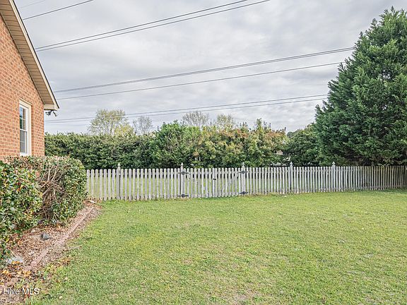 5th image of 2004 Carey Court