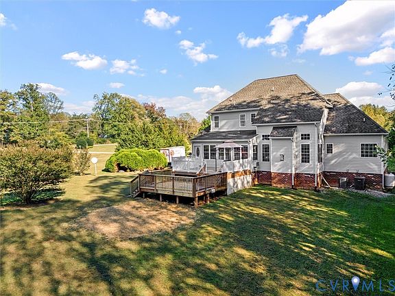 3rd image of 9530 Iris Way