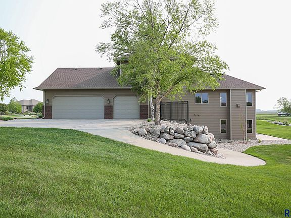 5th image of 27174 Fairway Pl