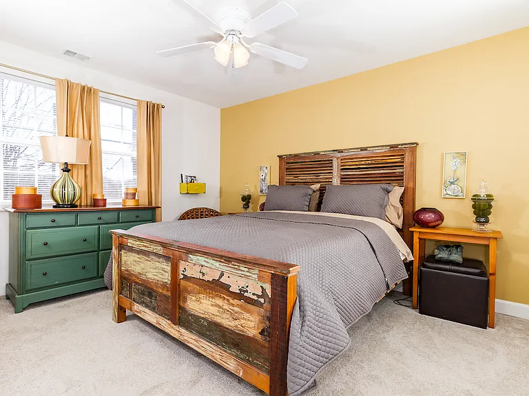 Kingsley Commons Townhouses Bedroom