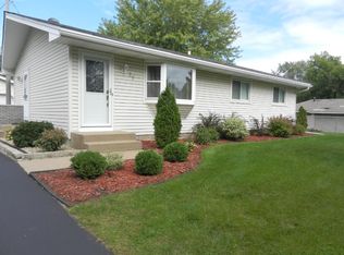 35 92nd Ave NE, Blaine, MN 55434