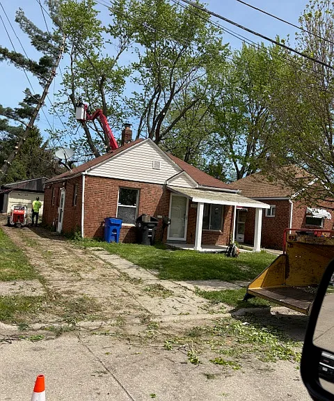 11918 Erwin Ave — Photo 1