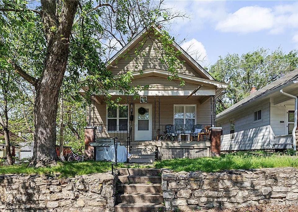 1st image of 308 N Lawndale Ave