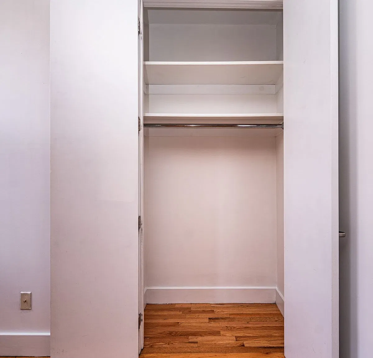 Queen bedroom in 3 bed/1 bath home in Bedford-Stuyvesant #1892 C — Photo 4