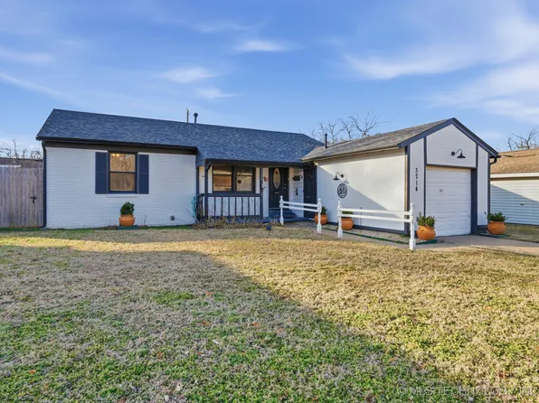 3714 E 2nd Pl, Tulsa, OK 74112