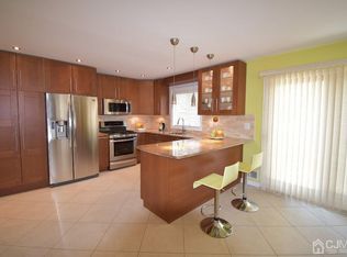 43 Brookside Ave, Sayreville, NJ 08872