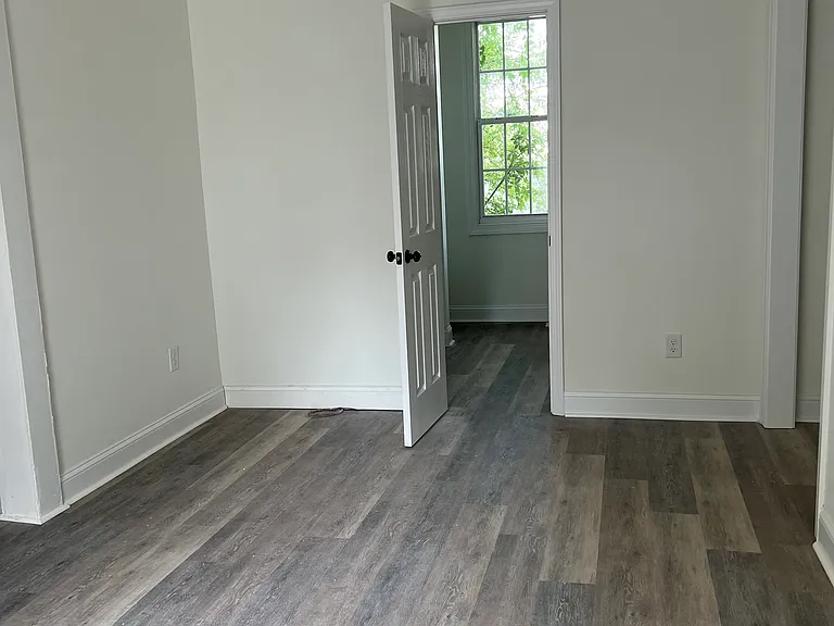 606 S 3rd St — Photo 8