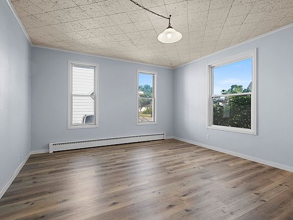 2nd image of 1501 15th Ave