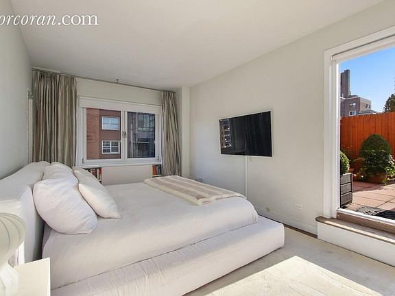 4th image of 35 E 85th St APT 14E