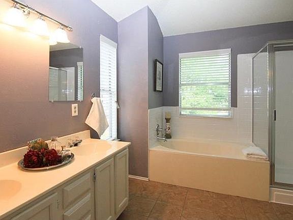 5th image of 13329 Black Canyon Dr