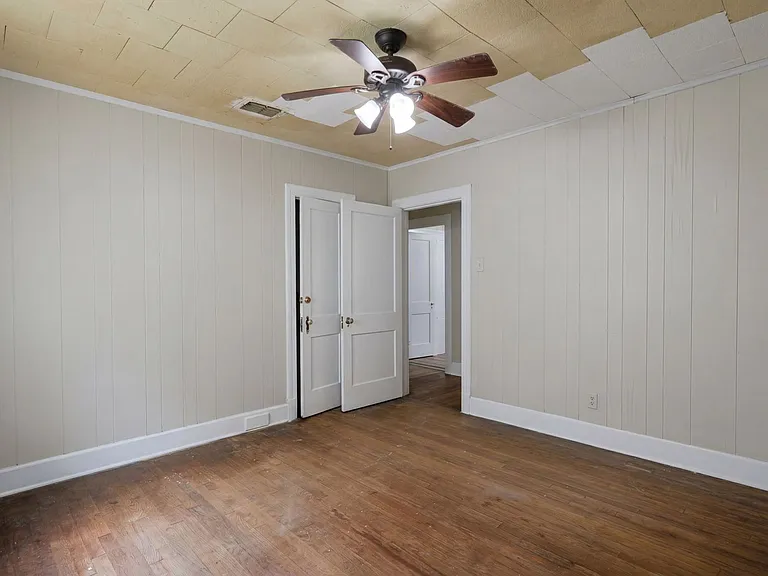 2811 Samford Ave — Photo 10