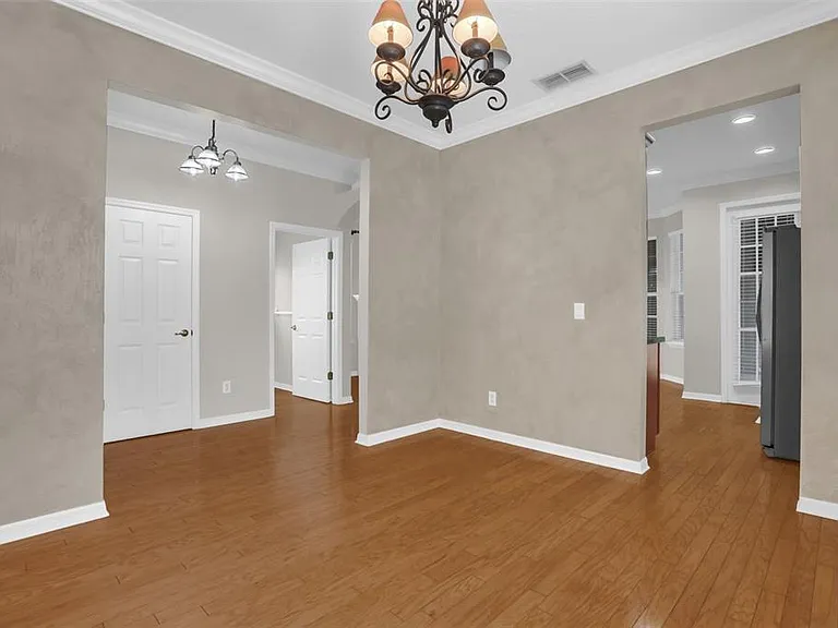 2165 Ridgewood St — Photo 9