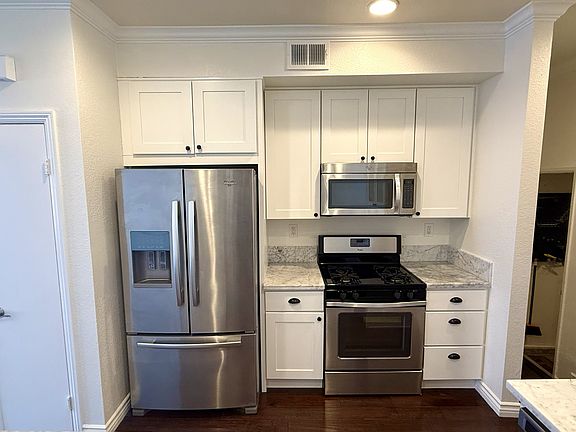 4th image of 643 N Via Colinas #643