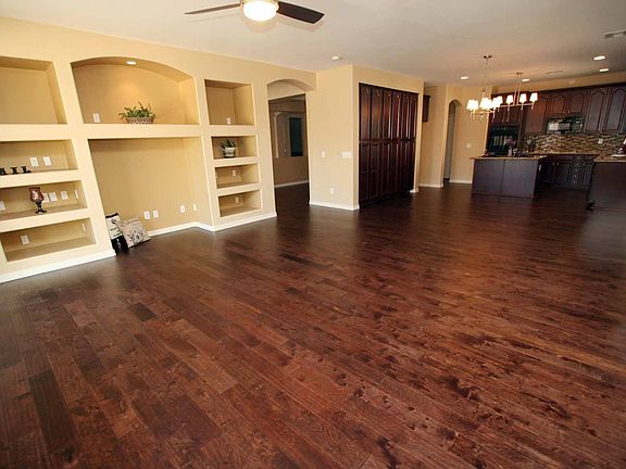 4th image of 3215 E Mead Dr