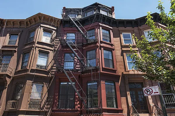 Rented by Bold New York | media 29