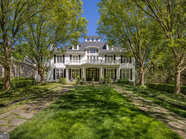 1095 Stonegate Ct, Roswell, GA 30075