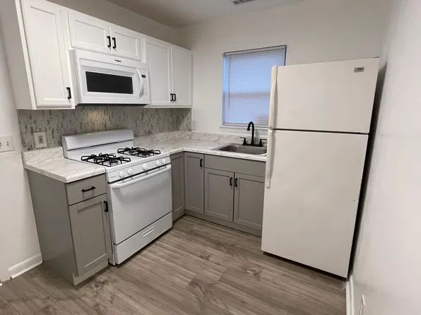 301 Webb St, Suffolk, VA 23434