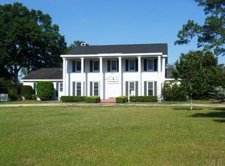 105 Alexandra Dr, Atmore, AL 36502