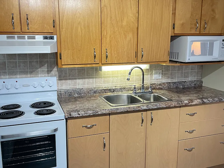 6 B Cranberry Rd — Photo 7