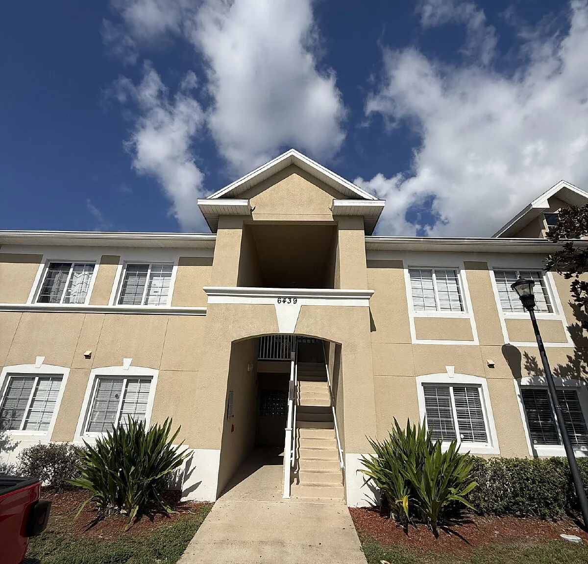 3 bed, 2.0 bath, 1124 sqft, $1,850 — Photo 1