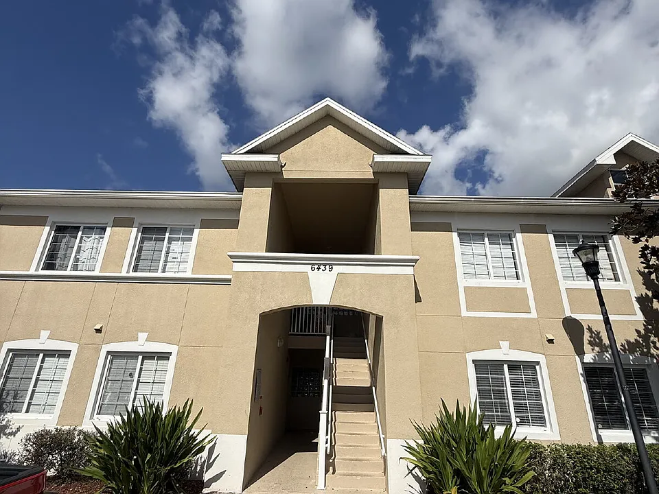 6439 Cypressdale Dr #102
