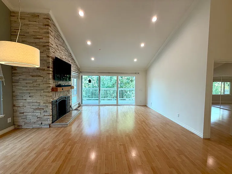 5708 Camelia Ln — Photo 6