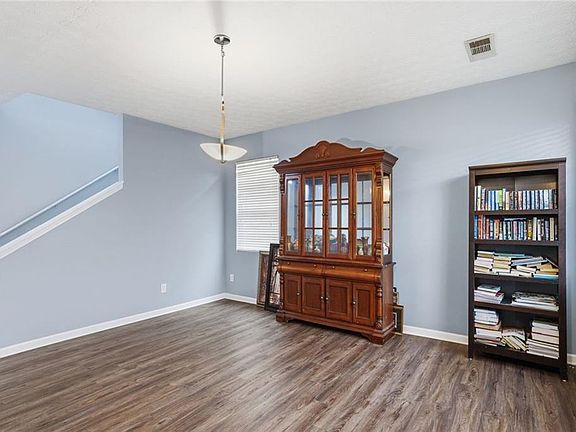 5th image of 231 Silver Spring St