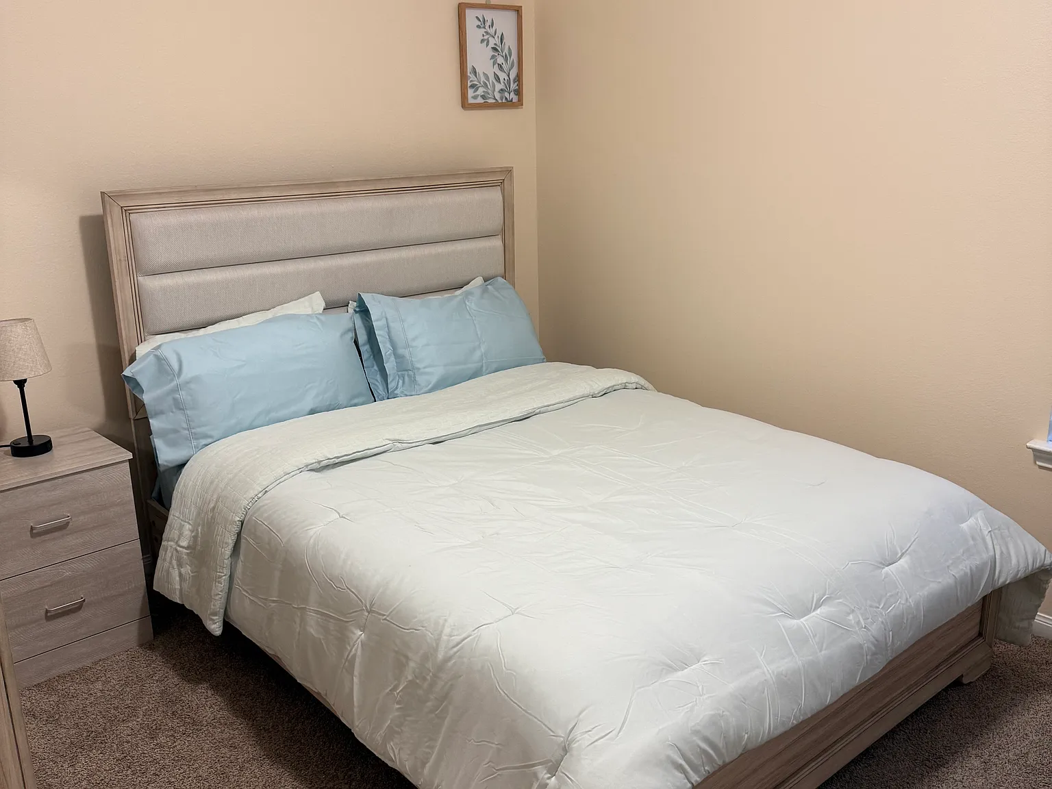 3 bed, 2.5 bath, 2192 sqft, $800 — Photo 4